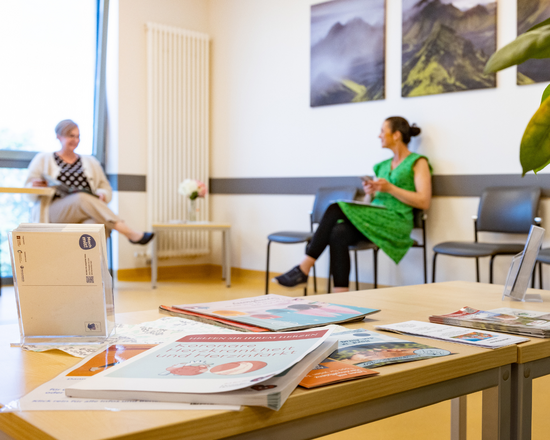 Das Wartezimmer der kardiologischen Praxis